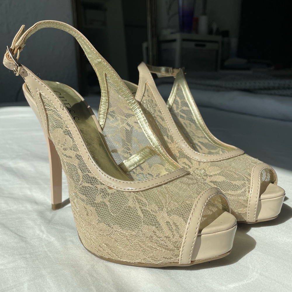 GUESS lace platform pumps